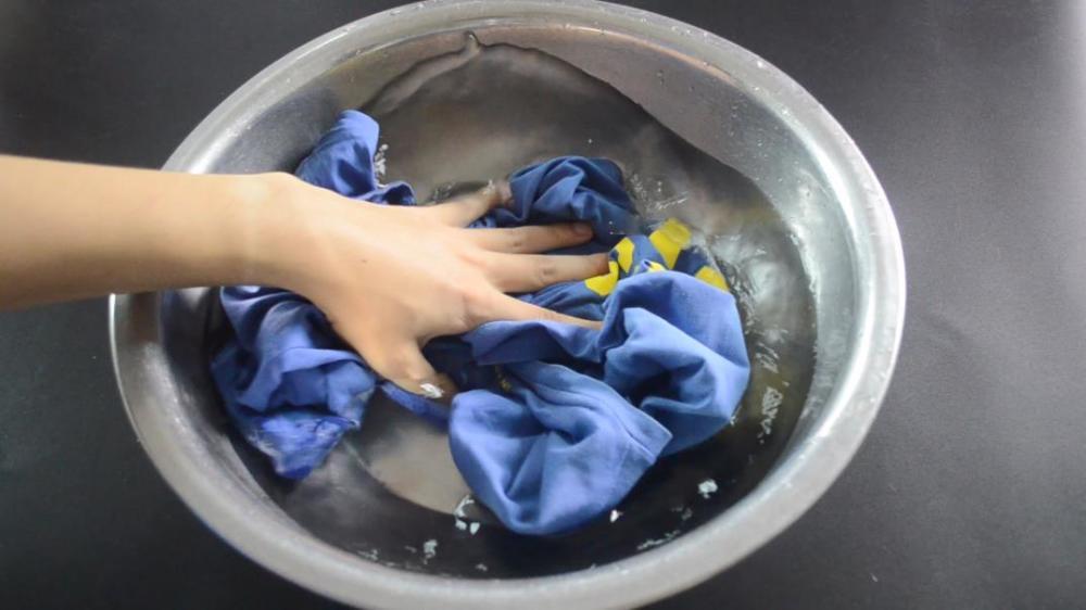定制工作服的清洗技巧和方法